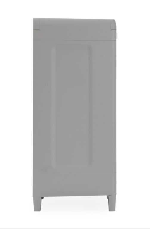 Nízká plastová skříňka na nožičkách světle šedá na balkon / terasu / do dílny 78x101x46 cm