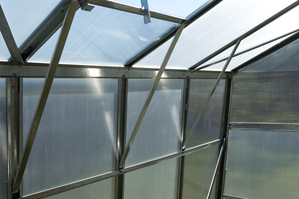 Menší zahradní polykarbonátový skleník, ocelová konstrukce, 251x202x191 cm