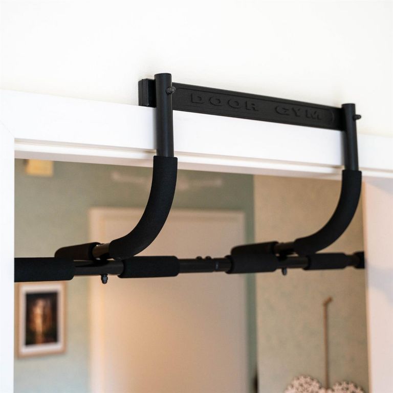 Samovzpěrná cvičební hrazda do dveří bez montáže, nosnost 120 kg, černá, 93x28 cm